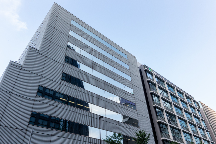 2017年の本社ビルの写真